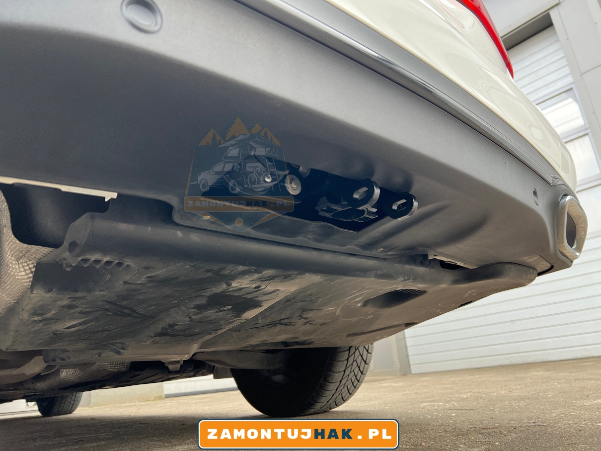 313524600001 - hak westfalia model a40v, niewidoczny po demontazu kuli w mercedes e klasa w213